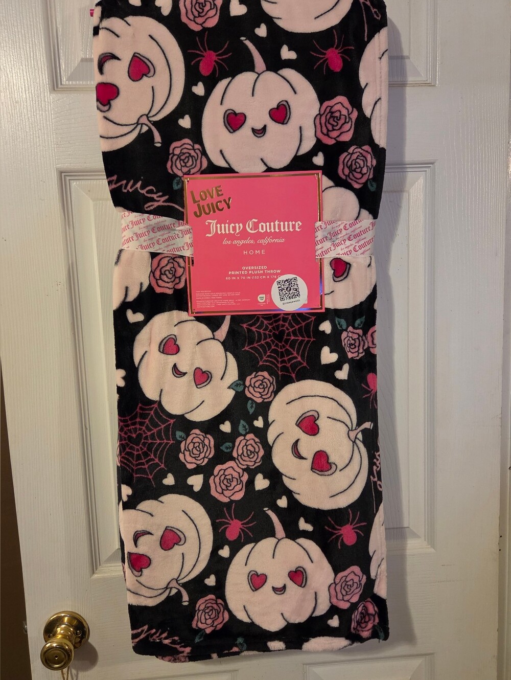 Juicy Couture NWT Plush Throw - Heart Eyed Pumpkins